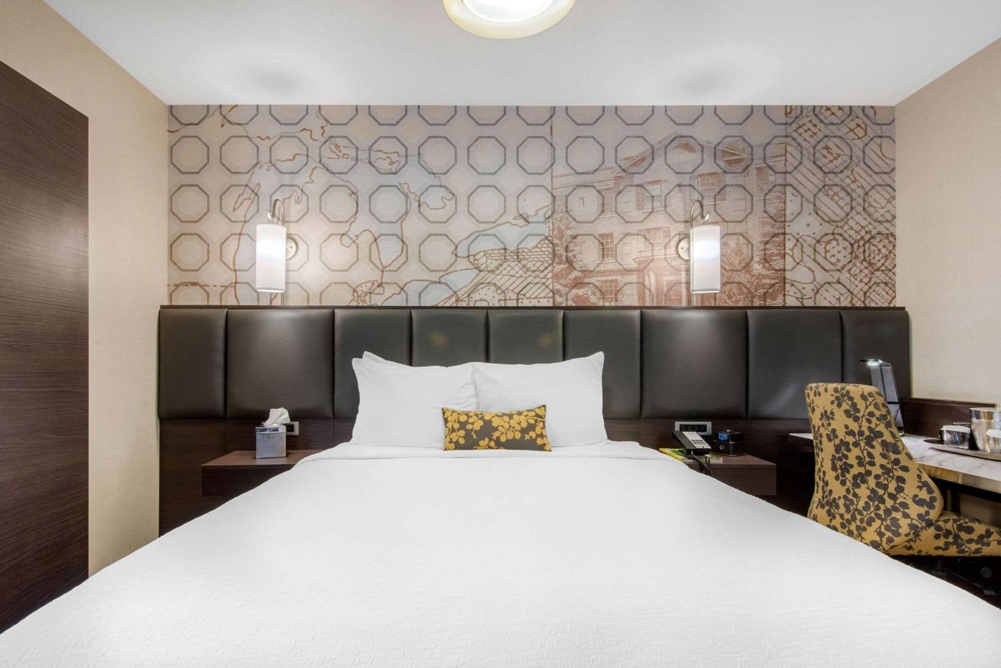 The Champlain Waterfront Hotel Ascend Hotel Collection Orillia Ngoại thất bức ảnh