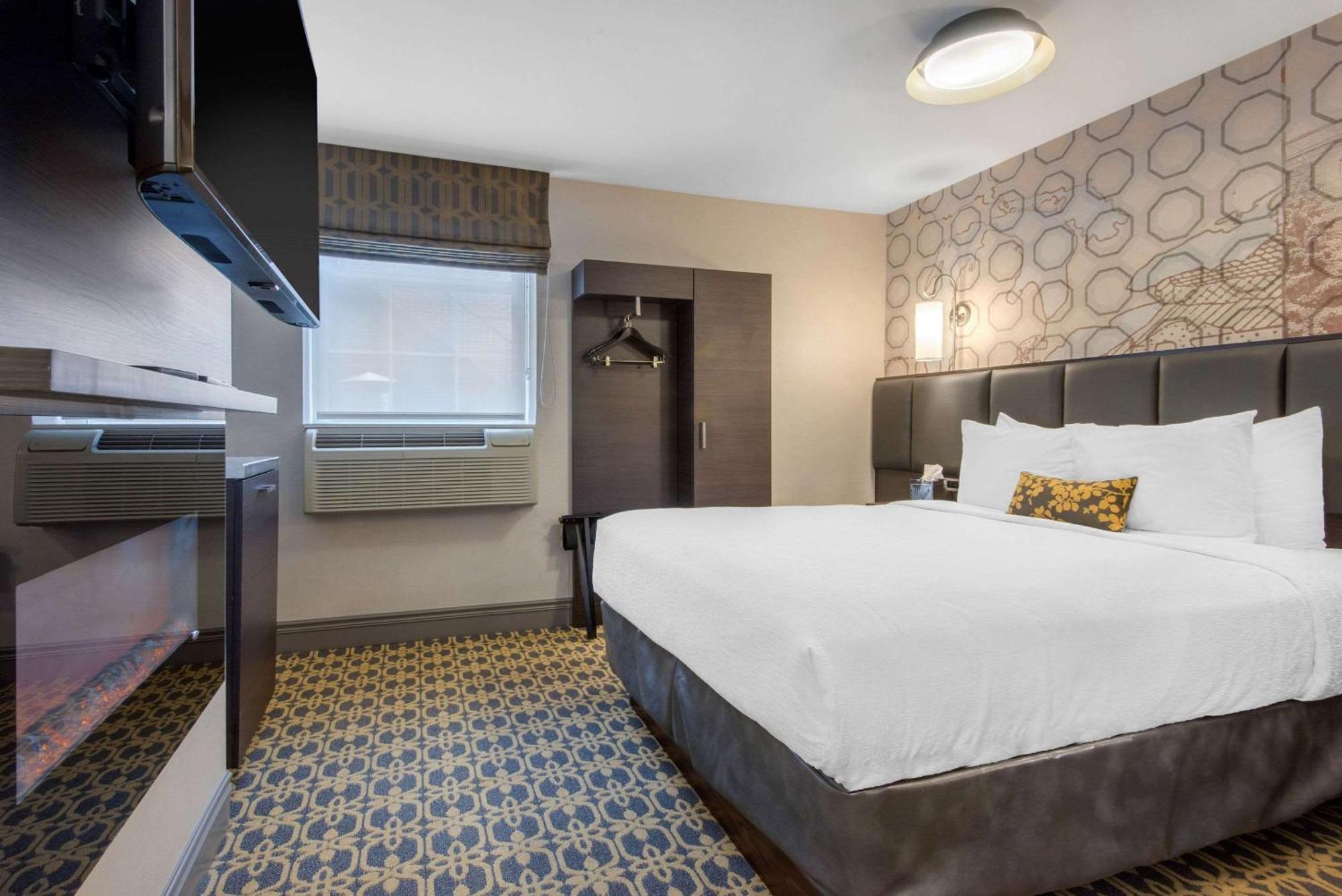 The Champlain Waterfront Hotel Ascend Hotel Collection Orillia Ngoại thất bức ảnh