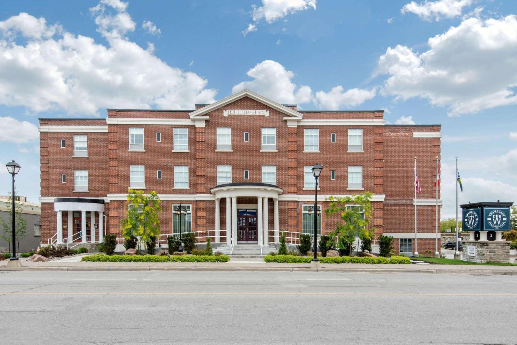 The Champlain Waterfront Hotel Ascend Hotel Collection Orillia Ngoại thất bức ảnh