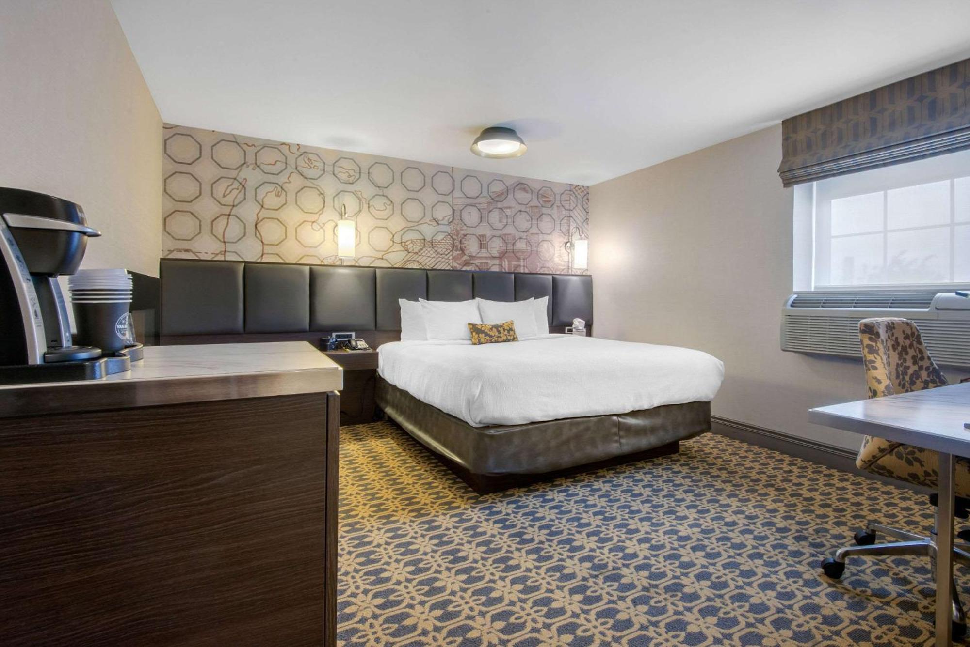 The Champlain Waterfront Hotel Ascend Hotel Collection Orillia Ngoại thất bức ảnh