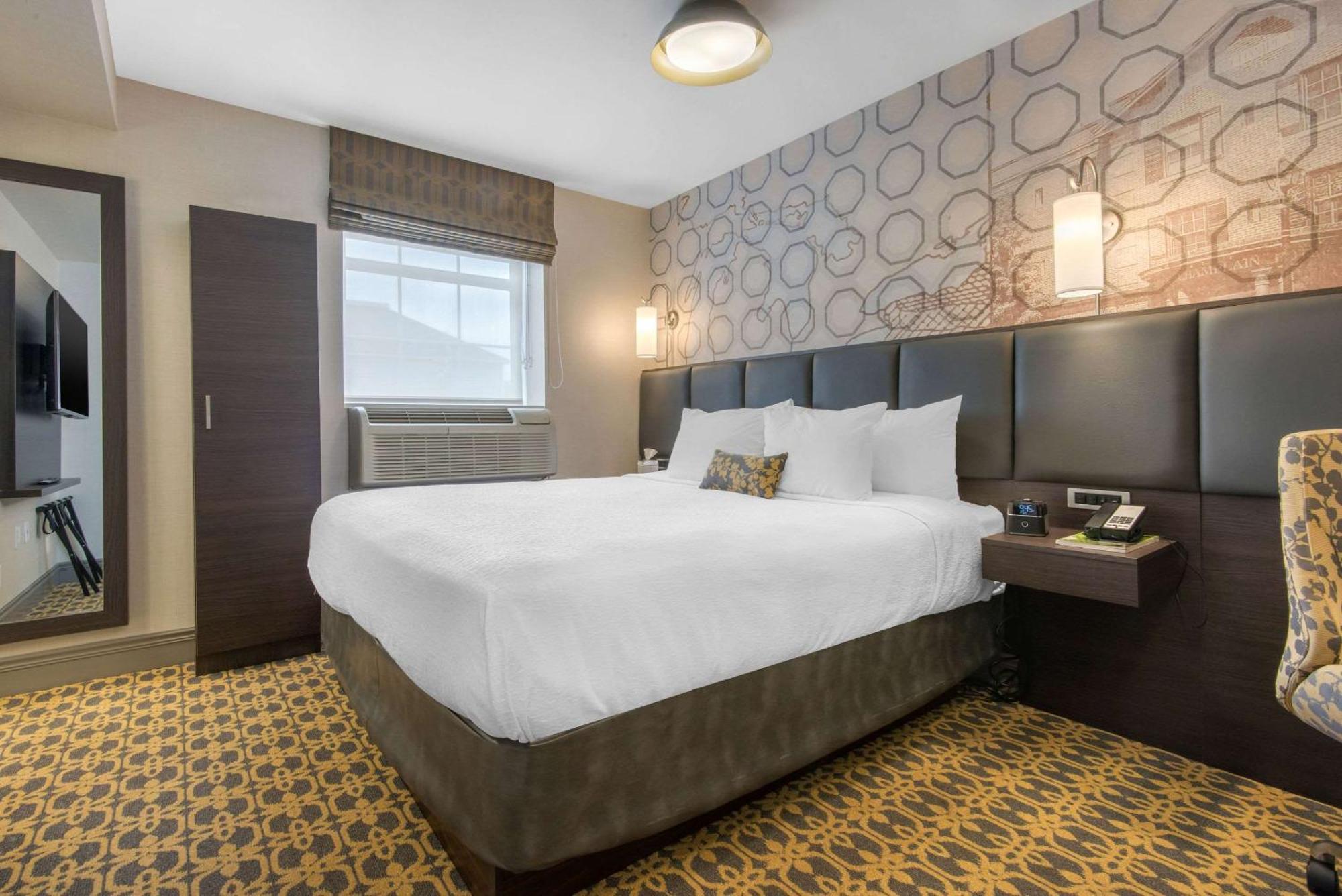 The Champlain Waterfront Hotel Ascend Hotel Collection Orillia Ngoại thất bức ảnh