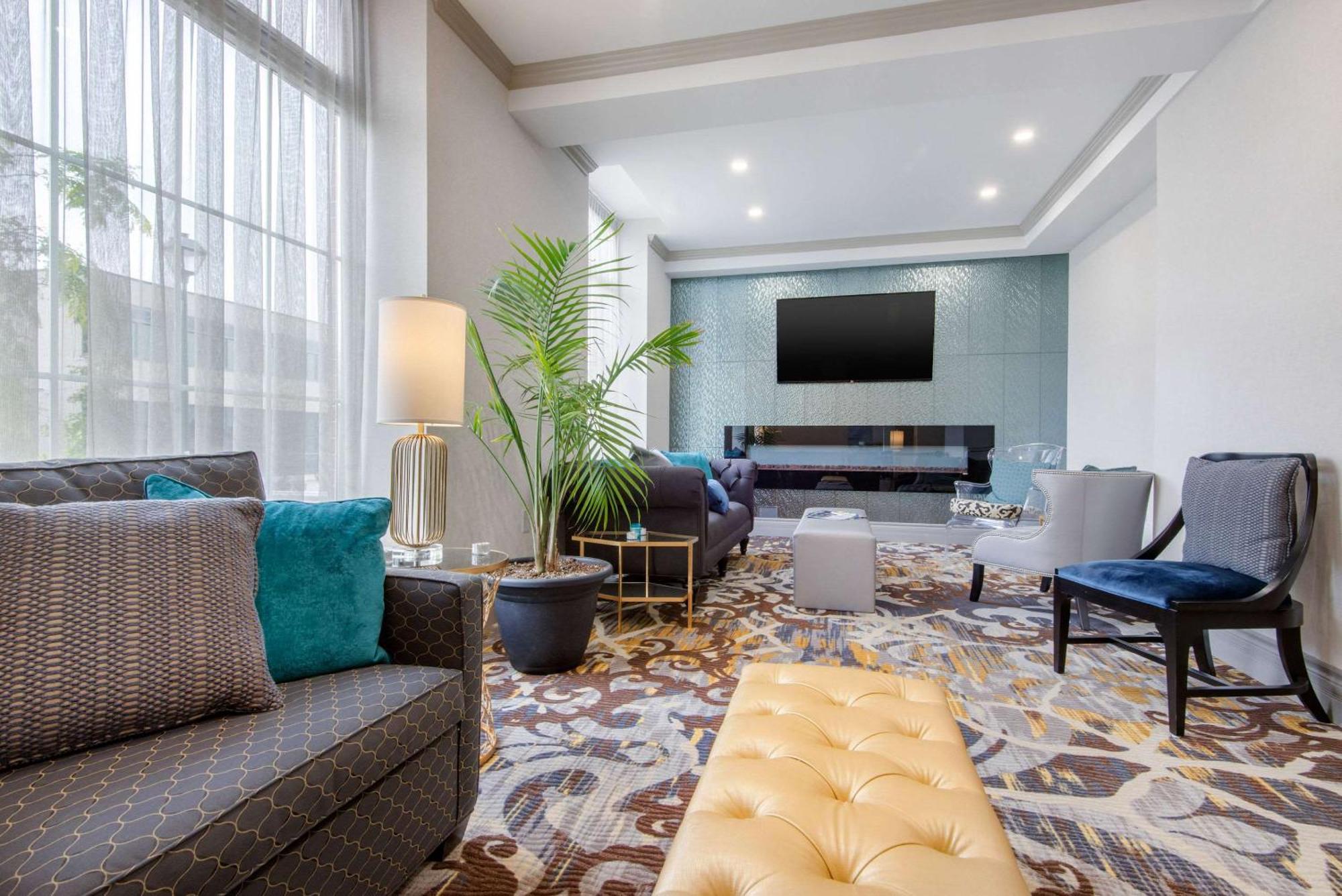 The Champlain Waterfront Hotel Ascend Hotel Collection Orillia Ngoại thất bức ảnh