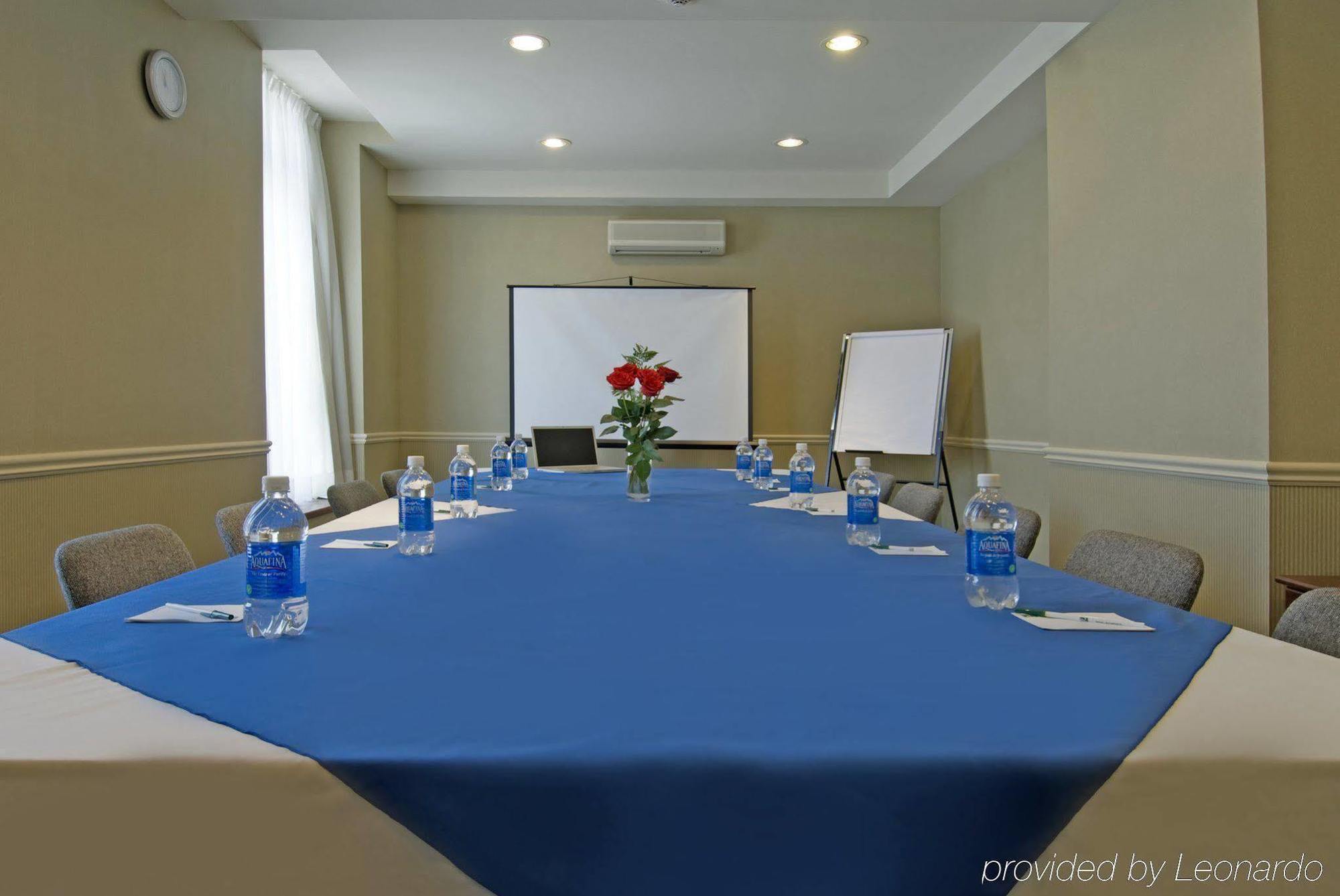 The Champlain Waterfront Hotel Ascend Hotel Collection Orillia Tiện nghi bức ảnh