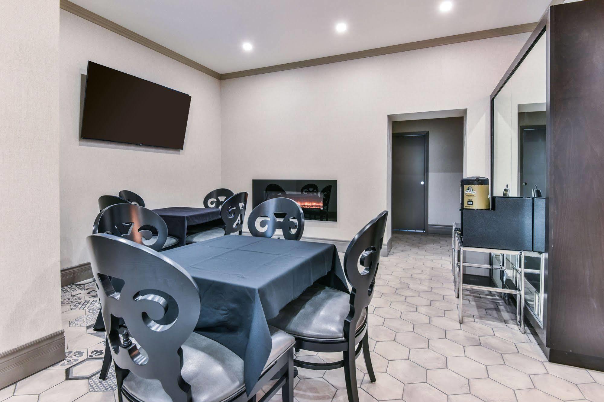 The Champlain Waterfront Hotel Ascend Hotel Collection Orillia Ngoại thất bức ảnh