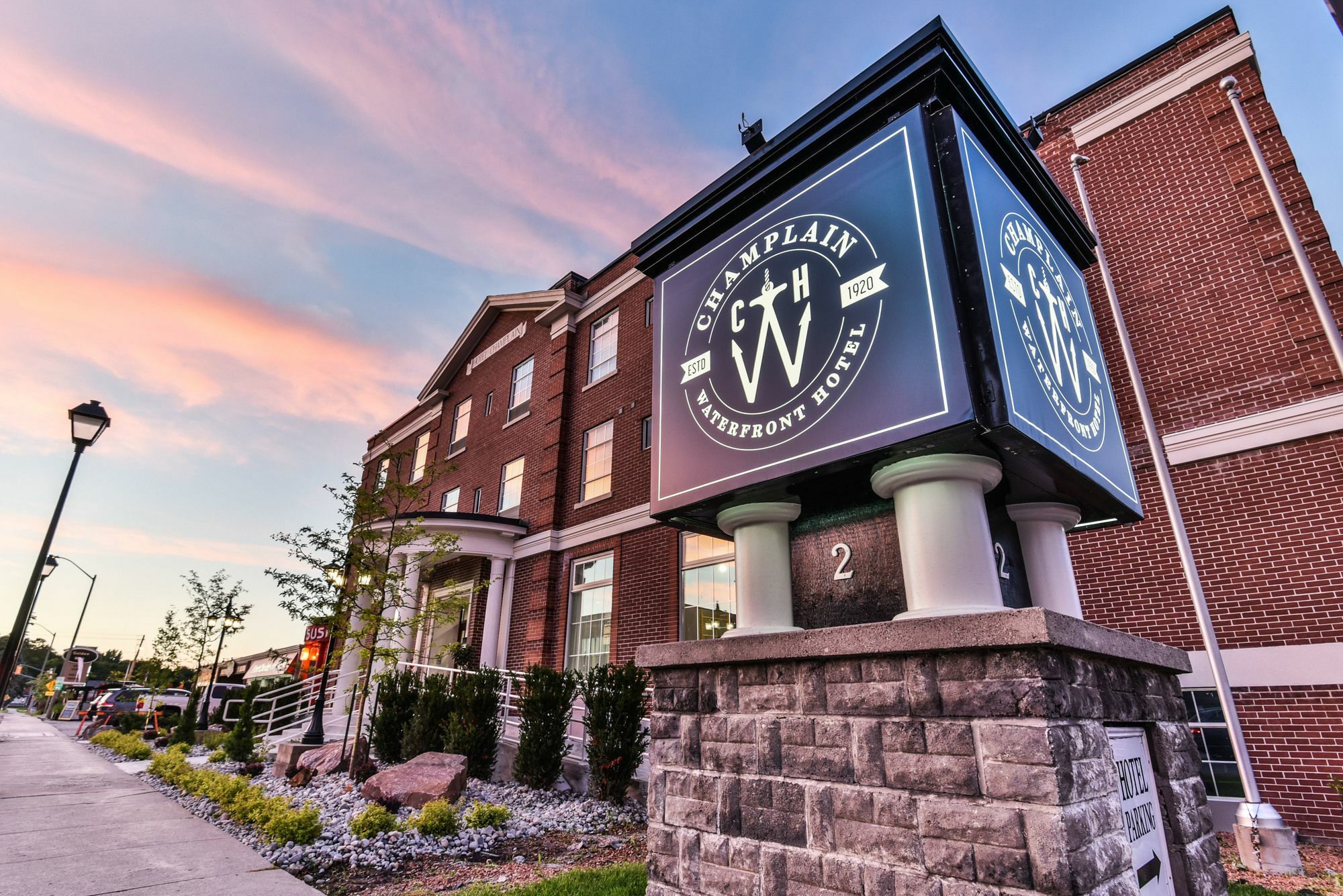 The Champlain Waterfront Hotel Ascend Hotel Collection Orillia Ngoại thất bức ảnh
